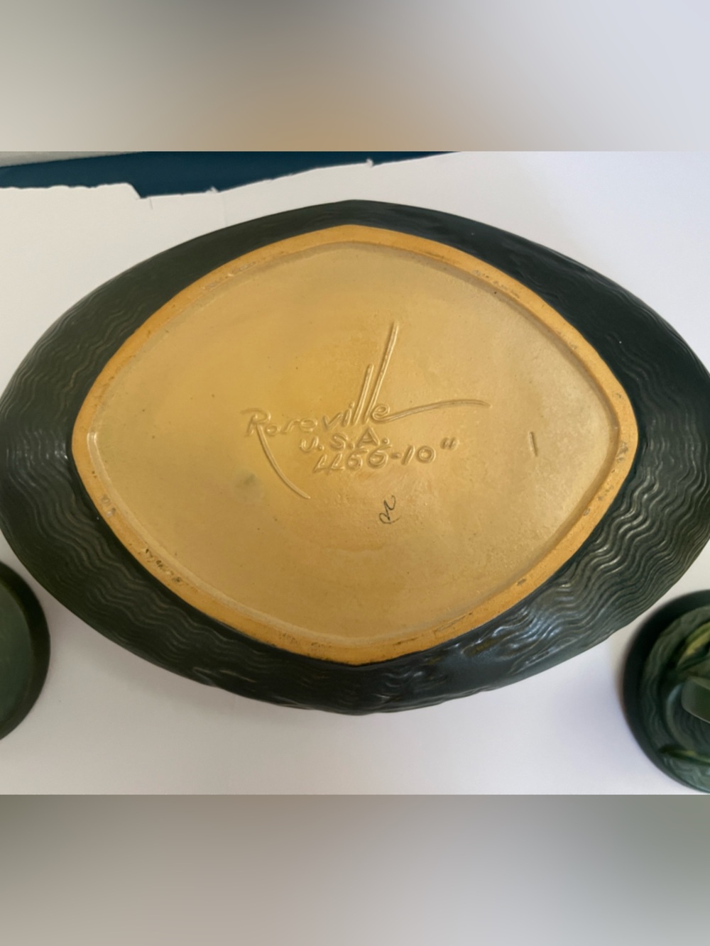 Green Roseville purple freesia Pottery Bowl with 2 matching candlesticks - Picture 8 of 10